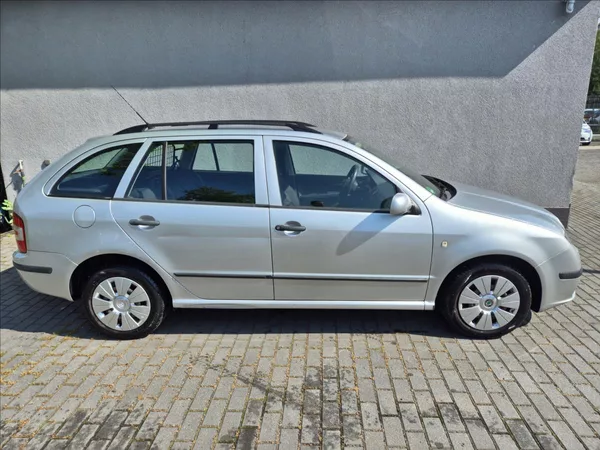 Škoda Fabia 1,4 i 16V Combi Klima 2xAirbag - foto 8