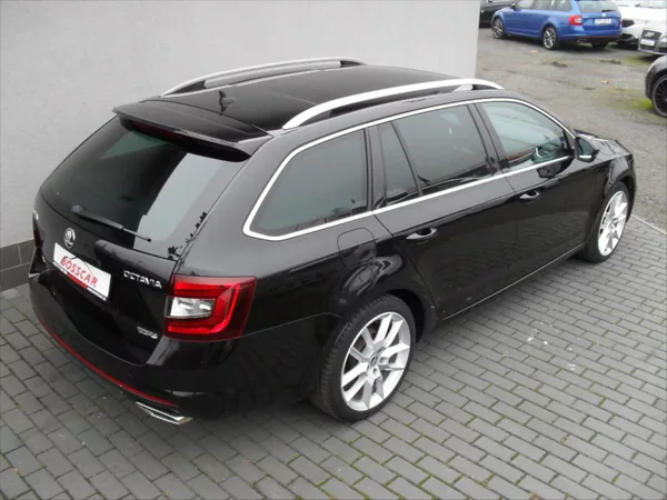Škoda Octavia 2,0 RS 4x4 DSG LED Panoram DPH - foto 11