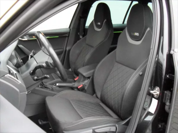 Škoda Octavia 2,0 RS 4x4 DSG LED Panoram DPH - foto 13