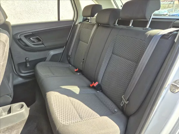 Škoda Fabia 1,4 i 16V Combi Klima Facelift - foto 15