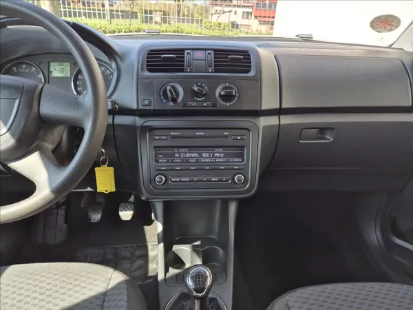 Škoda Fabia 1,4 i 16V Combi Klima Facelift - foto 25