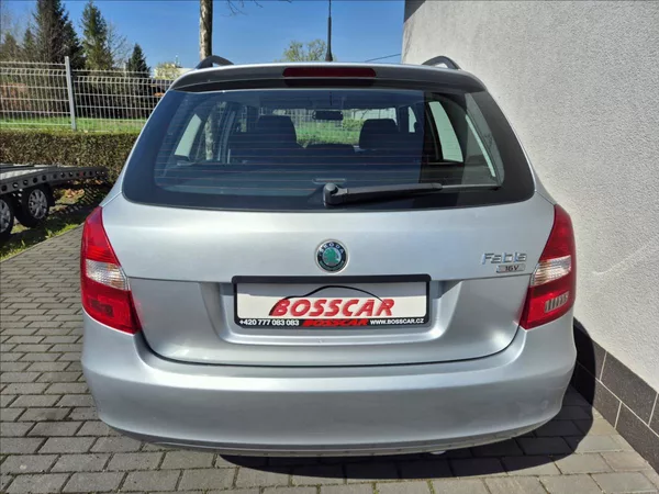 Škoda Fabia 1,4 i 16V Combi Klima Facelift - foto 5