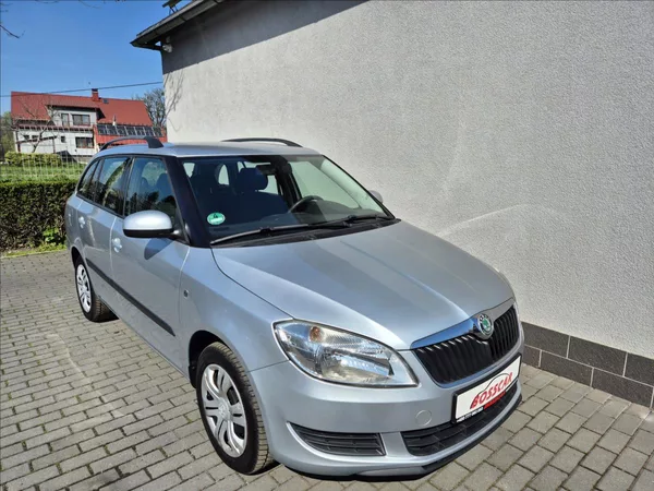 Škoda Fabia 1,4 i 16V Combi Klima Facelift - foto 9