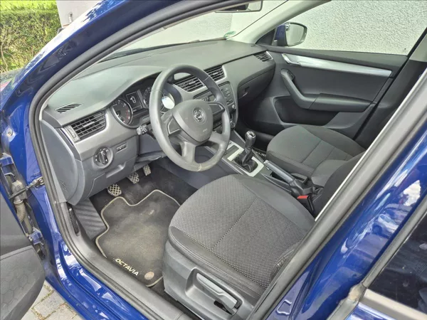 Škoda Octavia 1,2 TSI III Combi Klima Tempom - foto 11