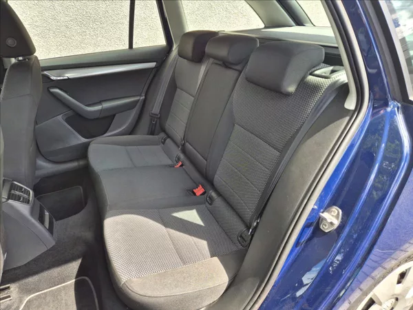 Škoda Octavia 1,2 TSI III Combi Klima Tempom - foto 15