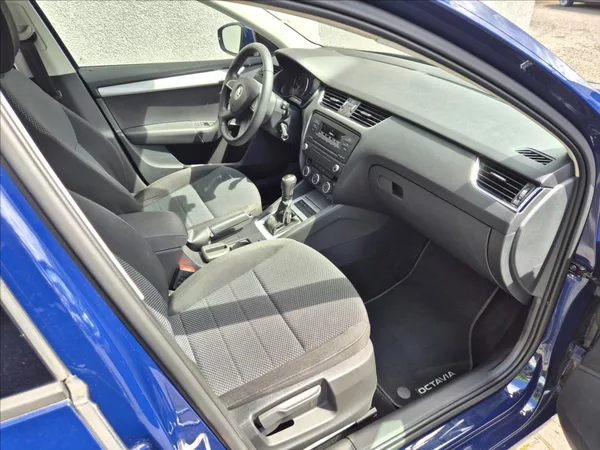 Škoda Octavia 1,2 TSI III Combi Klima Tempom - foto 21