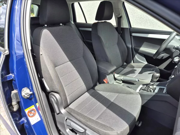 Škoda Octavia 1,2 TSI III Combi Klima Tempom - foto 23