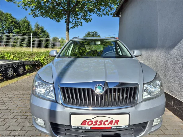 Škoda Octavia 1,4 TSI Combi Klima Výhřev ESP - foto 10
