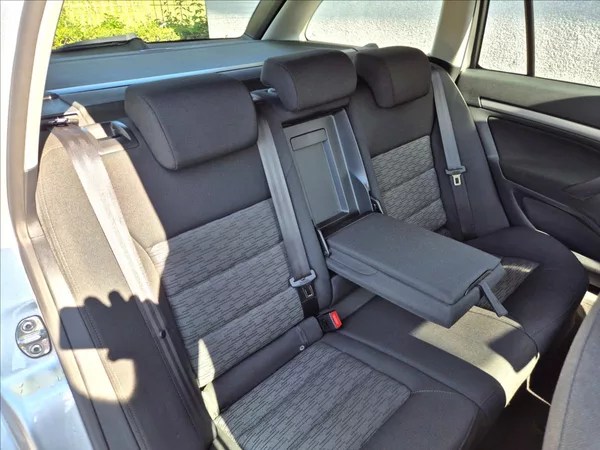 Škoda Octavia 1,4 TSI Combi Klima Výhřev ESP - foto 18