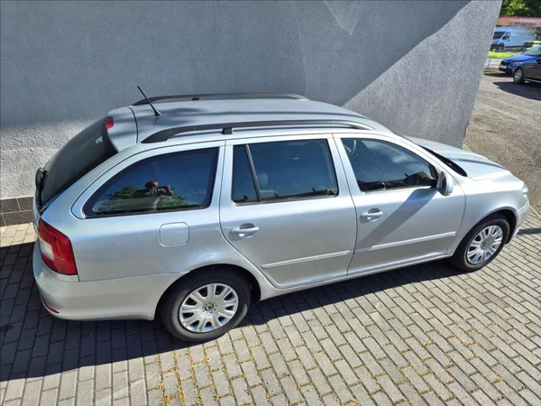 Škoda Octavia 1,4 TSI Combi Klima Výhřev ESP - foto 7