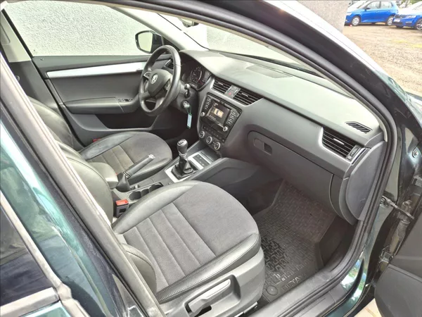 Škoda Octavia 2,0 TDI 110Kw El.Kufr Webasto! - foto 21