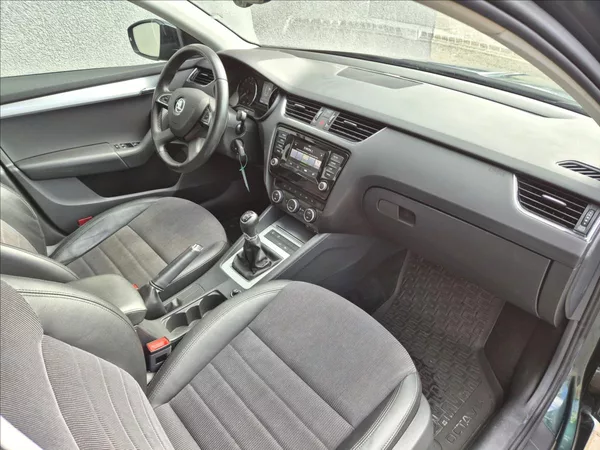 Škoda Octavia 2,0 TDI 110Kw El.Kufr Webasto! - foto 22