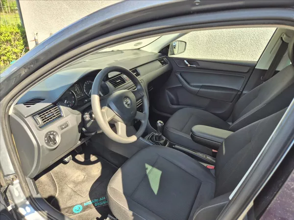 Škoda Rapid 1,2 TSi Klima Tempomat Alu TZ - foto 11