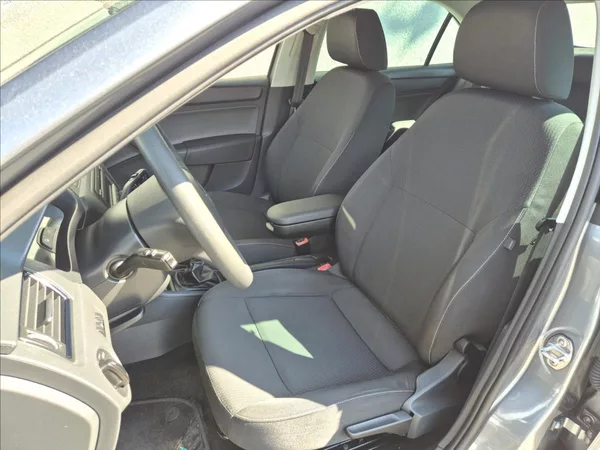 Škoda Rapid 1,2 TSi Klima Tempomat Alu TZ - foto 13