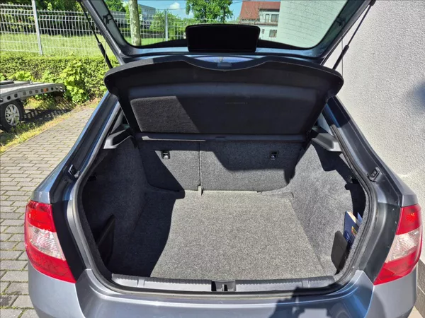 Škoda Rapid 1,2 TSi Klima Tempomat Alu TZ - foto 16