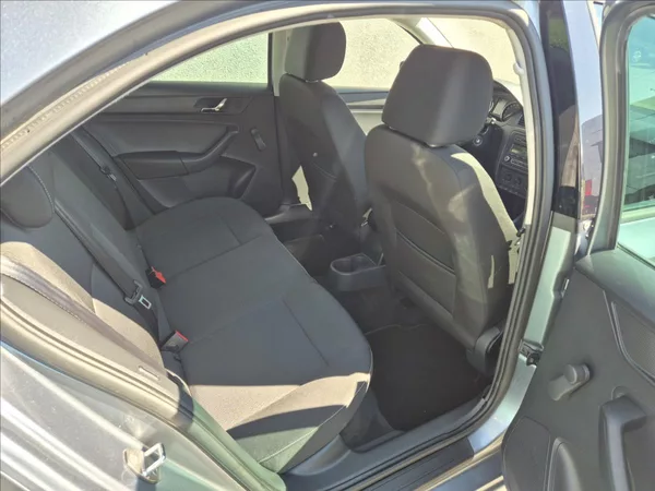 Škoda Rapid 1,2 TSi Klima Tempomat Alu TZ - foto 19