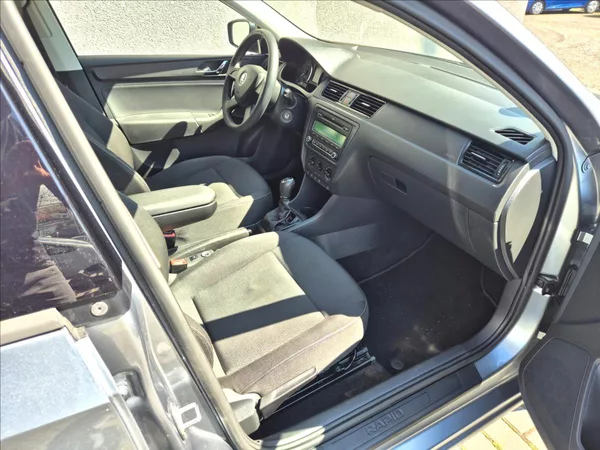 Škoda Rapid 1,2 TSi Klima Tempomat Alu TZ - foto 21