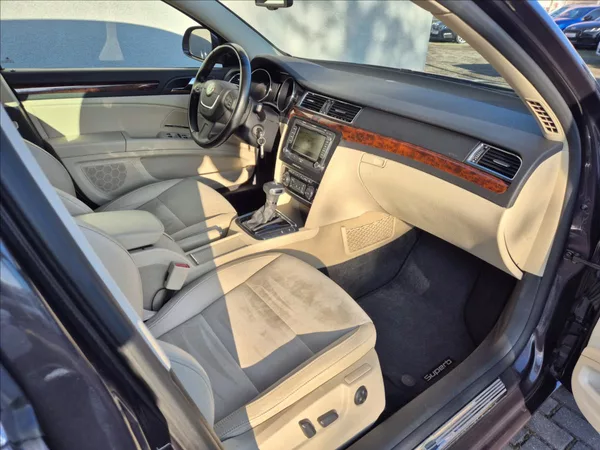 Škoda Superb 3,6 FSi V6 DSG 4x4 106Tis.Km!! - foto 19