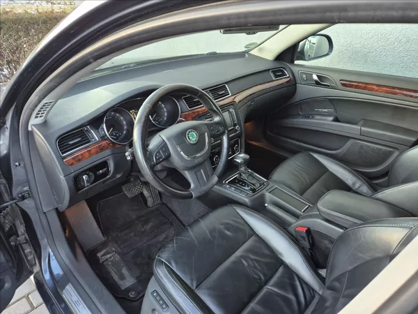 Škoda Superb 2,0 TDI 125KW DSG Kůže Xenon - foto 12