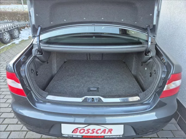 Škoda Superb 2,0 TDI 125KW DSG Kůže Xenon - foto 17