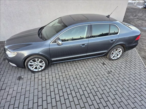 Škoda Superb 2,0 TDI 125KW DSG Kůže Xenon - foto 2