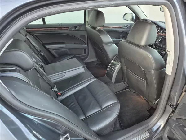 Škoda Superb 2,0 TDI 125KW DSG Kůže Xenon - foto 20