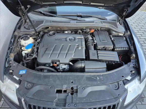 Škoda Superb 2,0 TDI 125KW DSG Kůže Xenon - foto 32