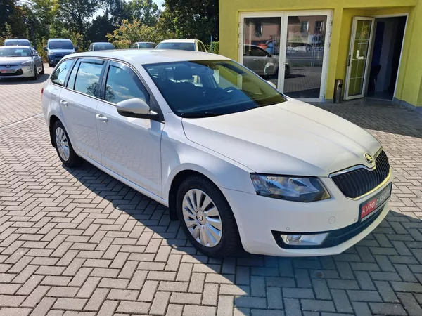Škoda Octavia 2,0TDi 110kw ČR DSG VYHŘ. SED
