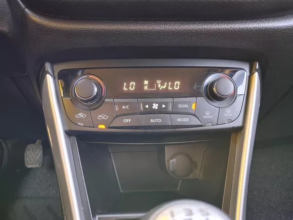 Suzuki SX4 S-Cross 1,6i 88kw LPG 4x4 NAVI 2x KOLA - foto 24