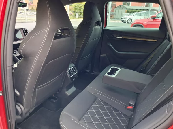 Škoda Karoq 2,0TDi DSG 4x4 SPORTLINE NAVI - foto 17