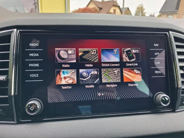 Škoda Karoq 2,0TDi DSG 4x4 SPORTLINE NAVI - foto 35