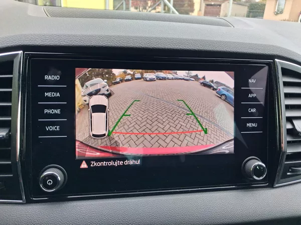 Škoda Karoq 2,0TDi DSG 4x4 SPORTLINE NAVI - foto 37