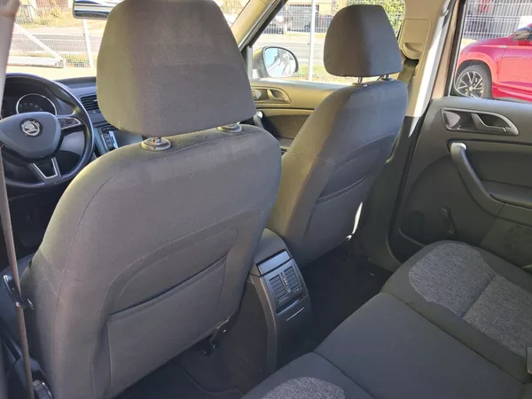 Škoda Yeti 1,2TSi DSG NAVI BEZ KOROZE! - foto 13