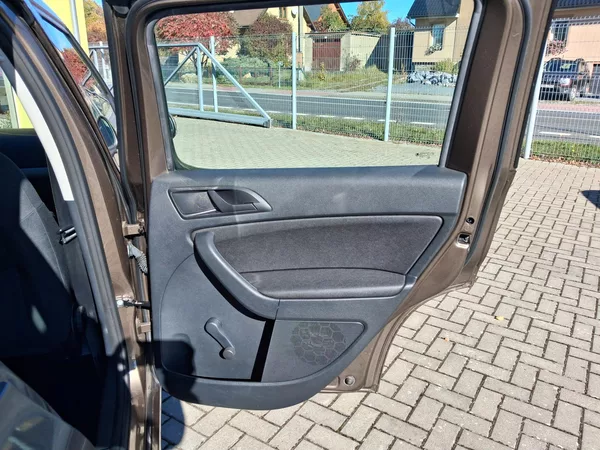 Škoda Yeti 1,2TSi DSG NAVI BEZ KOROZE! - foto 18