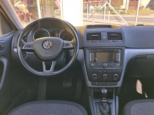 Škoda Yeti 1,2TSi DSG NAVI BEZ KOROZE! - foto 22