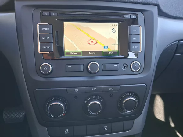 Škoda Yeti 1,2TSi DSG NAVI BEZ KOROZE! - foto 25