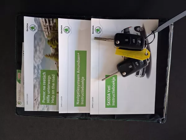 Škoda Yeti 1,2TSi DSG NAVI BEZ KOROZE! - foto 33