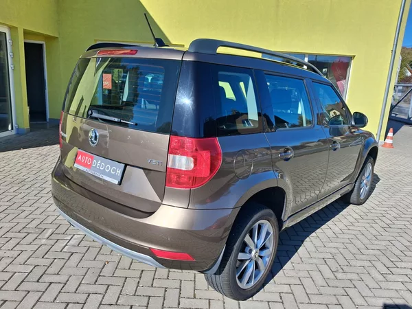 Škoda Yeti 1,2TSi DSG NAVI BEZ KOROZE! - foto 6