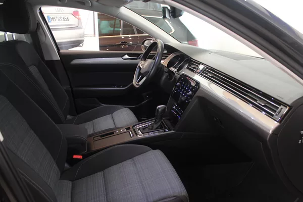 Volkswagen Passat 2.0TDI DSG Nez.Topení LED - foto 23