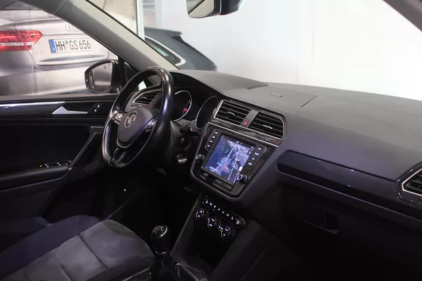 Volkswagen Tiguan 2.0TDI 110kW R-Line FULL LED - foto 22