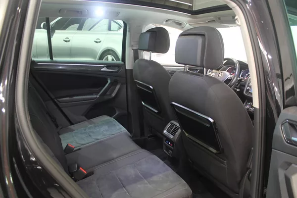 Volkswagen Tiguan 2.0TDI 110kW R-Line FULL LED - foto 25