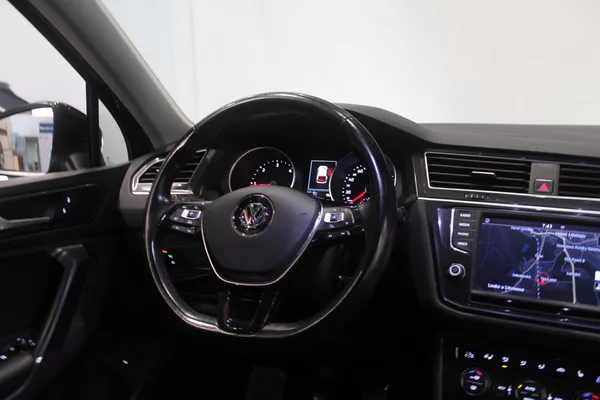 Volkswagen Tiguan 2.0TDI 110kW R-Line FULL LED - foto 28