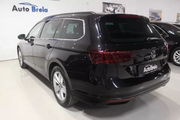 Volkswagen Passat 2.0TDI DSG Matrix display - foto 9