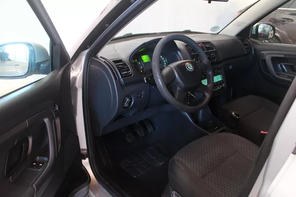 Škoda Fabia 1.2TSI 63kW Klima - foto 14