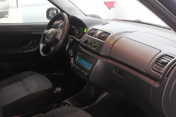 Škoda Fabia 1.2TSI 63kW Klima - foto 19
