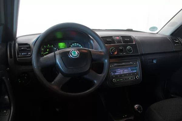 Škoda Fabia 1.2TSI 63kW Klima - foto 25