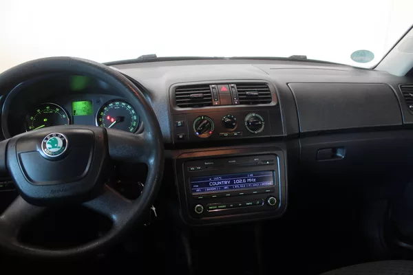 Škoda Fabia 1.2TSI 63kW Klima - foto 27