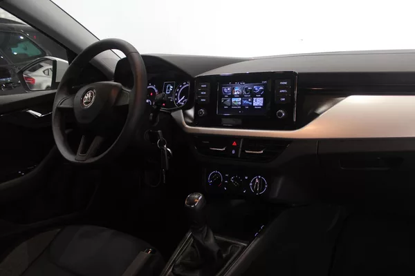 Škoda Scala 1.0 TSI 70kW Klima LED - foto 23