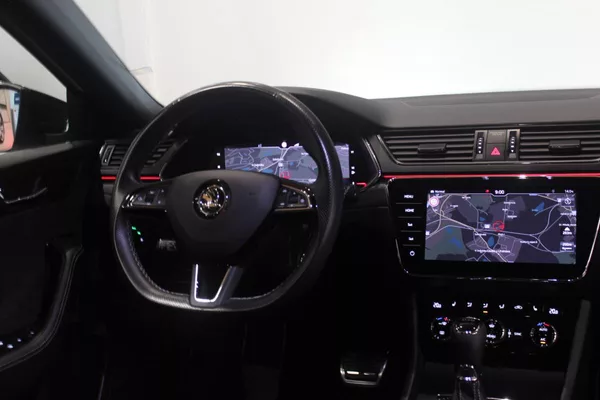 Škoda Superb 2.0TDI DSG SportLine Display - foto 31