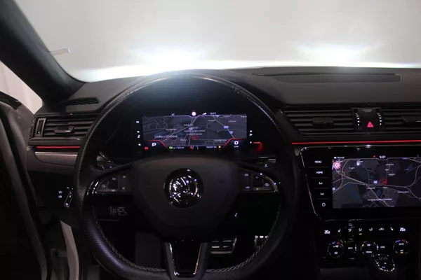 Škoda Superb 2.0TDI DSG SportLine Display - foto 33